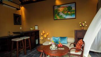 In-room safe, desk, laptop workspace, soundproofing