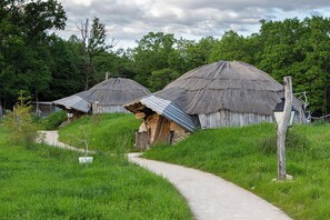 كابينة ذات طابع رومانسي - بمنظر للمنتزه | شرفة/رواق