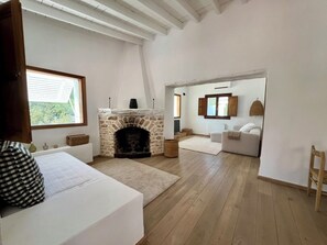 2 habitaciones, tabla de planchar con plancha y wifi gratis