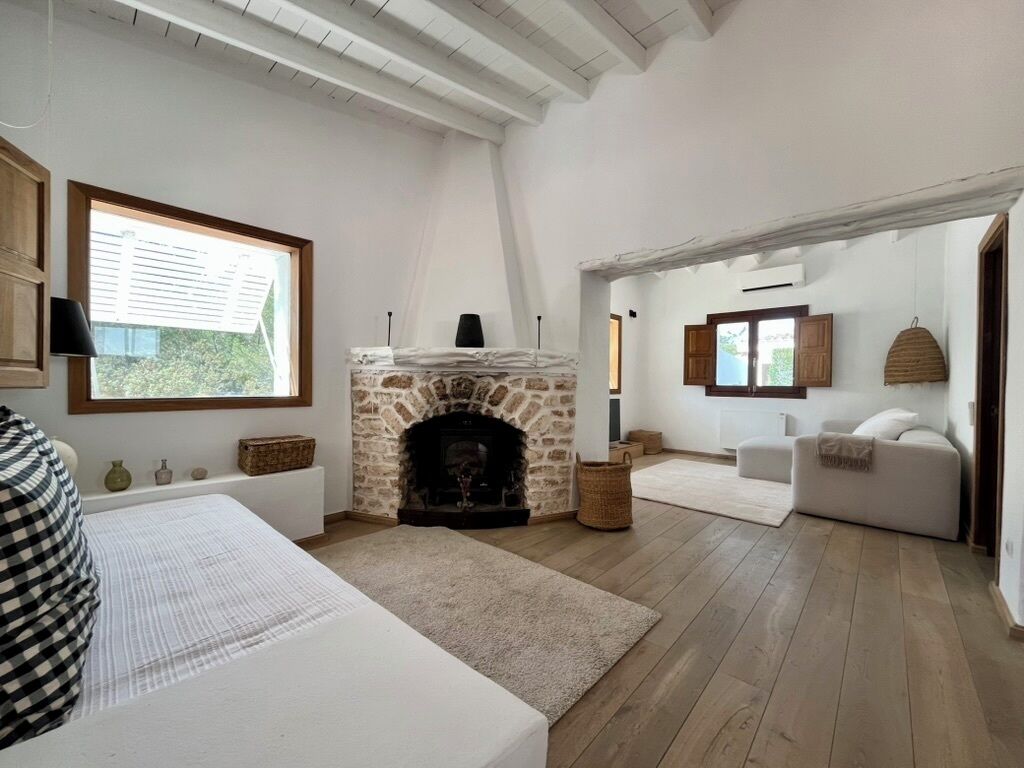 2 عدّة غرف نوم ومكواة/لوح كي وخدمة الإنترنت وملاءات أسرّة