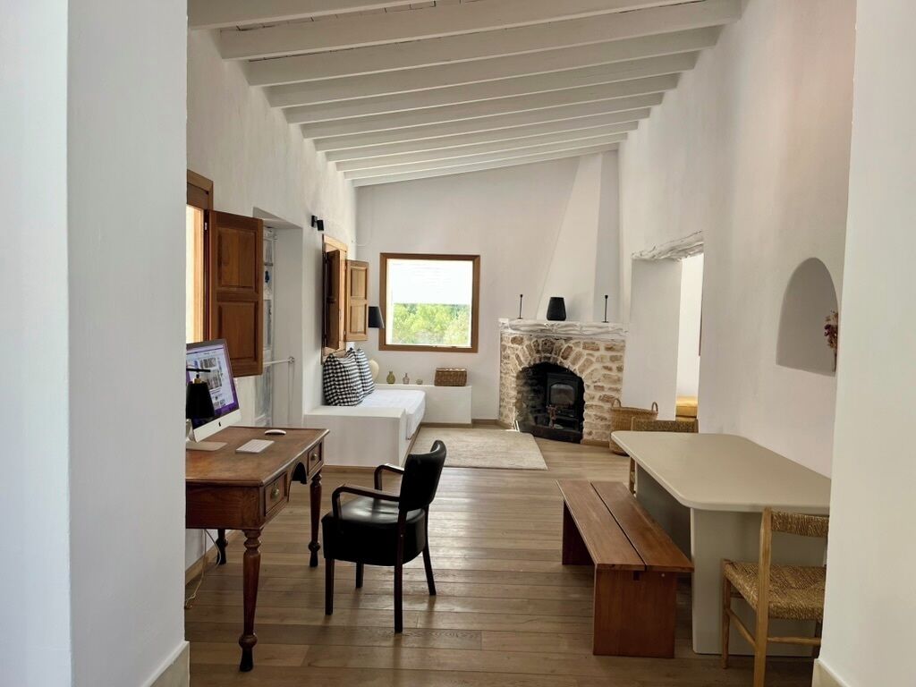 المنشأة من الداخل