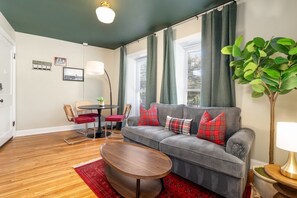 TV - Modern Loft in the heart of OSU campus (Columbus)