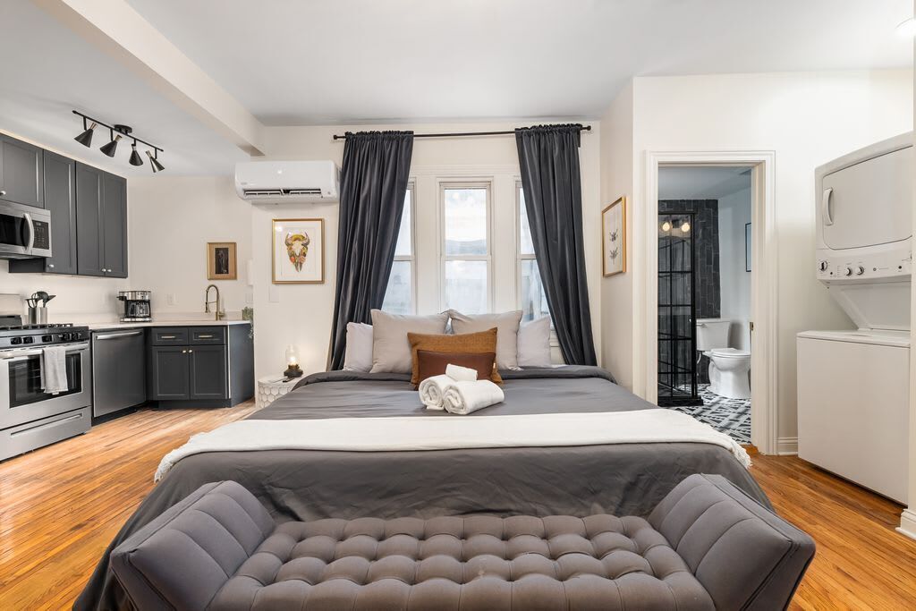 1 bedroom, desk, WiFi, bed sheets