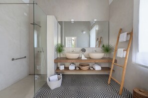 Standard Double Room, Patio, Partial Sea View | Bathroom | Bathrobes, slippers - Capofaro Resort (Malfa)