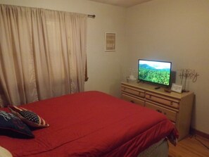 1 bedroom, free WiFi, bed sheets