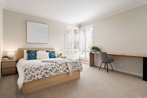 3 chambres, bureau, fer et planche à repasser, Wi-Fi