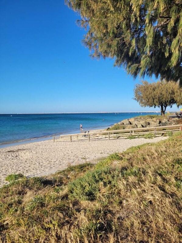 Beach nearby - Casa al Mare - Central Busselton (West Busselton)