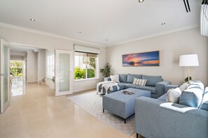 TV - Casa al Mare - Central Busselton (West Busselton)