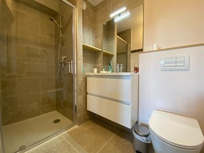 Bathroom - Modern 2-room apartment + cabin, 4 persons, parking (Cohennoz)