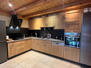 Fridge, microwave, dishwasher