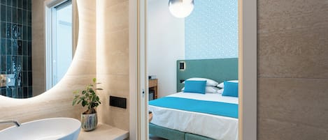 Comfort Double or Twin Room, Balcony, City View | Bathroom | Shower, hair dryer, towels, soap