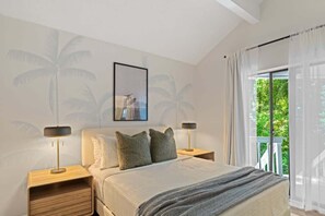 3 slaapkamers, een strijkplank/strijkijzer, gratis wifi, beddengoed