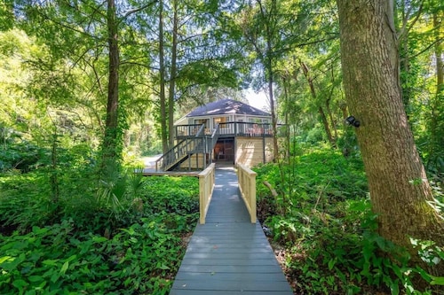 Bluff Haus - Team Joseph Ellen