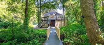 Bluff Haus - Team Joseph Ellen