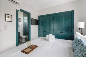 4 bedrooms, iron/ironing board, travel cot, WiFi