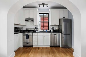 Fridge, microwave, oven, stovetop - Downtown 3bd Home, Steps to King St! (Charleston)