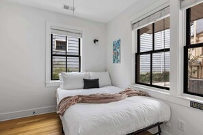 3 bedrooms, iron/ironing board, travel crib, WiFi