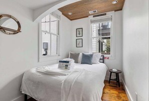 3 室のベッドルーム、アイロン / アイロン台、旅行用ベビーベッド、WiFi