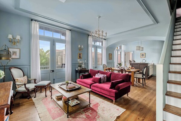 Interior - Historic Award-Winning 4bd Home Near King St (Charleston)