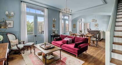 Historical 4bd w. Parking, 1 Block to King!