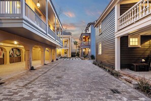 Exterior - Historic Award-Winning 4bd Home Near King St (Charleston)