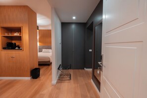 Deluxe Triple Room | In-room safe, blackout curtains, soundproofing, free WiFi - Il Bersagliere Guest House (San Cesareo)