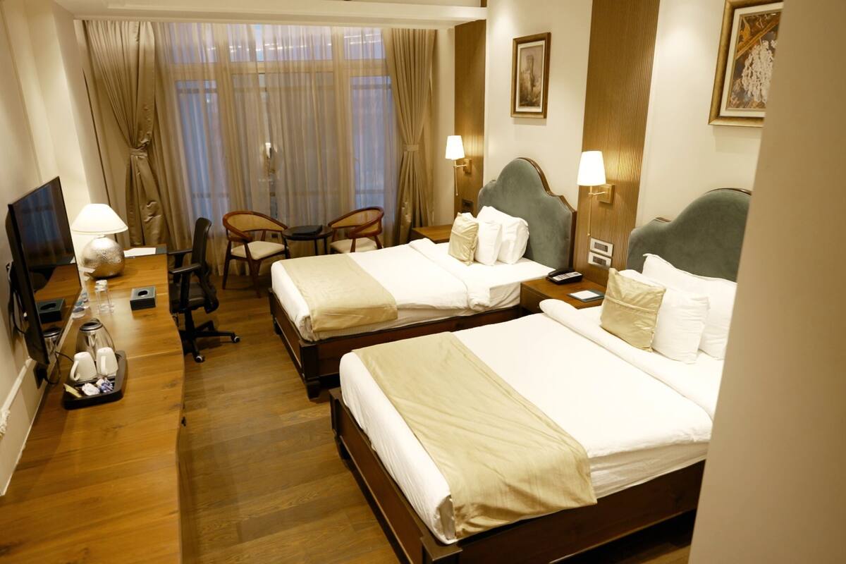 Chambre Premium, vue ville | Wi-Fi gratuit, draps fournis