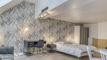 Suite Studio Deluxe | Bureau, espace de travail pour ordinateur portable, Wi-Fi gratuit