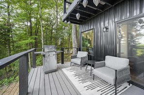 Terrace/patio - New | Hot Tub | King Bed | Sunset Views | Modern (Campton)