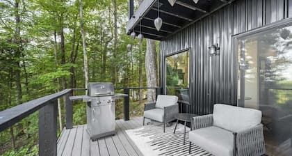 New | Hot Tub | King Bed | Sunset Views | Modern