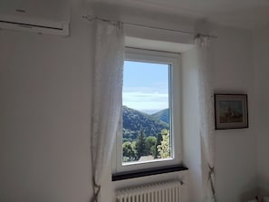 Classic Double Room, Mountain View