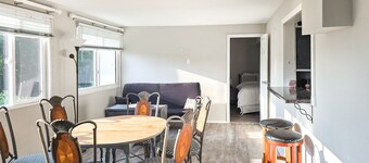 2BR Retreat with Fire Pit Close To Downtown STL