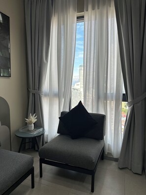 Living area - Cozy Studio with Komtar View at 22 Macalisterz (George Town)