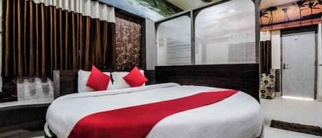 Chambre Deluxe double, balcon, vue sur la ville | AccĂšs au Wi-Fi (inclus), literie fournie