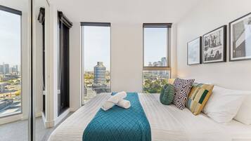 2 عدّة غرف نوم ومكواة/لوح كي وواي فاي مجانًا وملاءات أسرّة