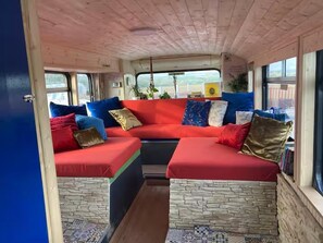Interior - Ballinadee Bus - Boutique Bus Accommodation (Ballinadee)