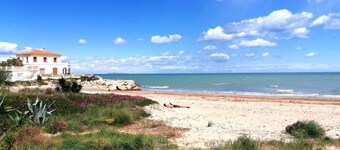 Marina Azul- 84 qm-3 sz. 100 m zum Strand Deveses , Neu renoviert, Klimatisiert