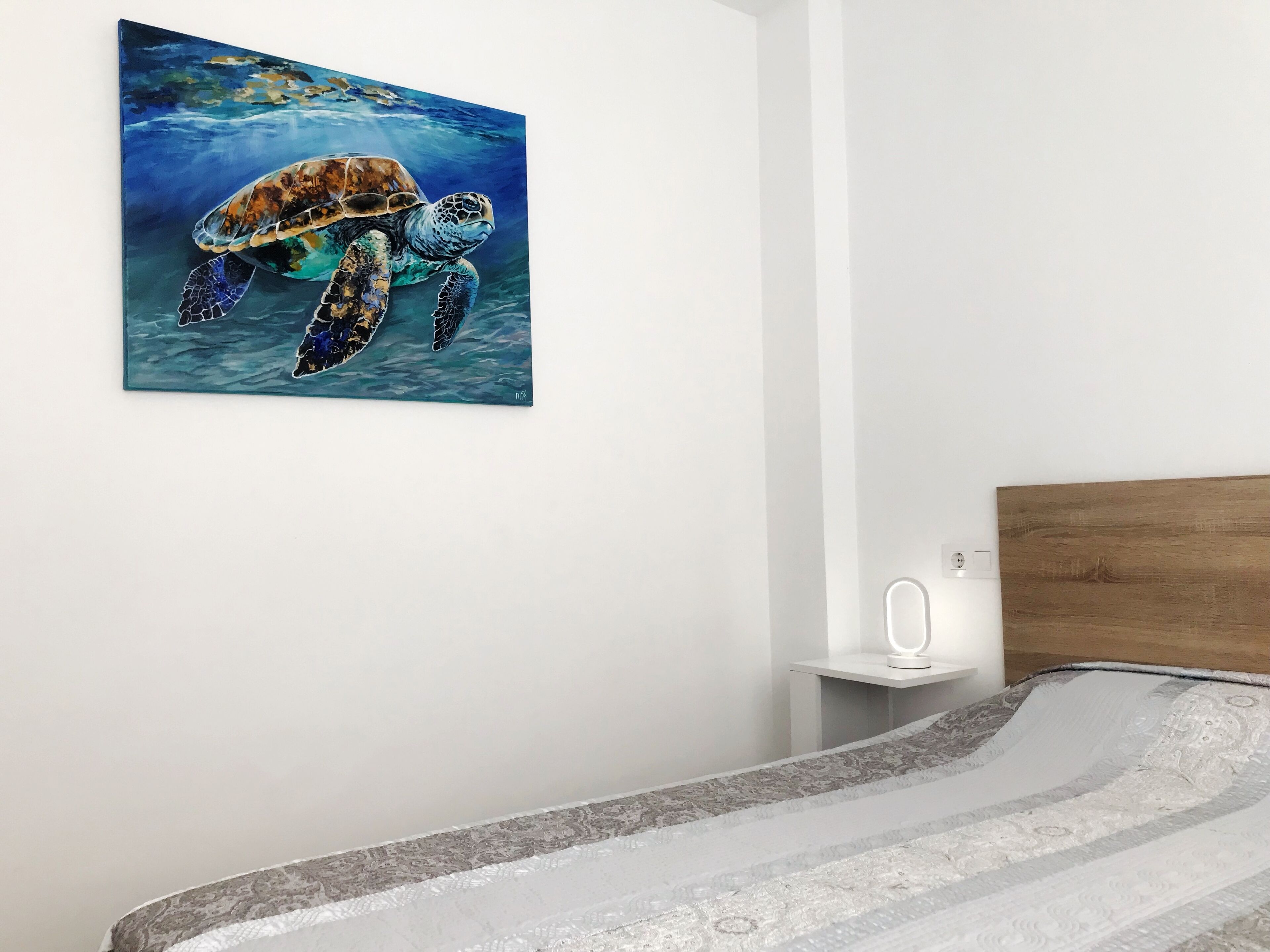 3 slaapkamers, een strijkplank/strijkijzer, reisbedje, gratis wifi