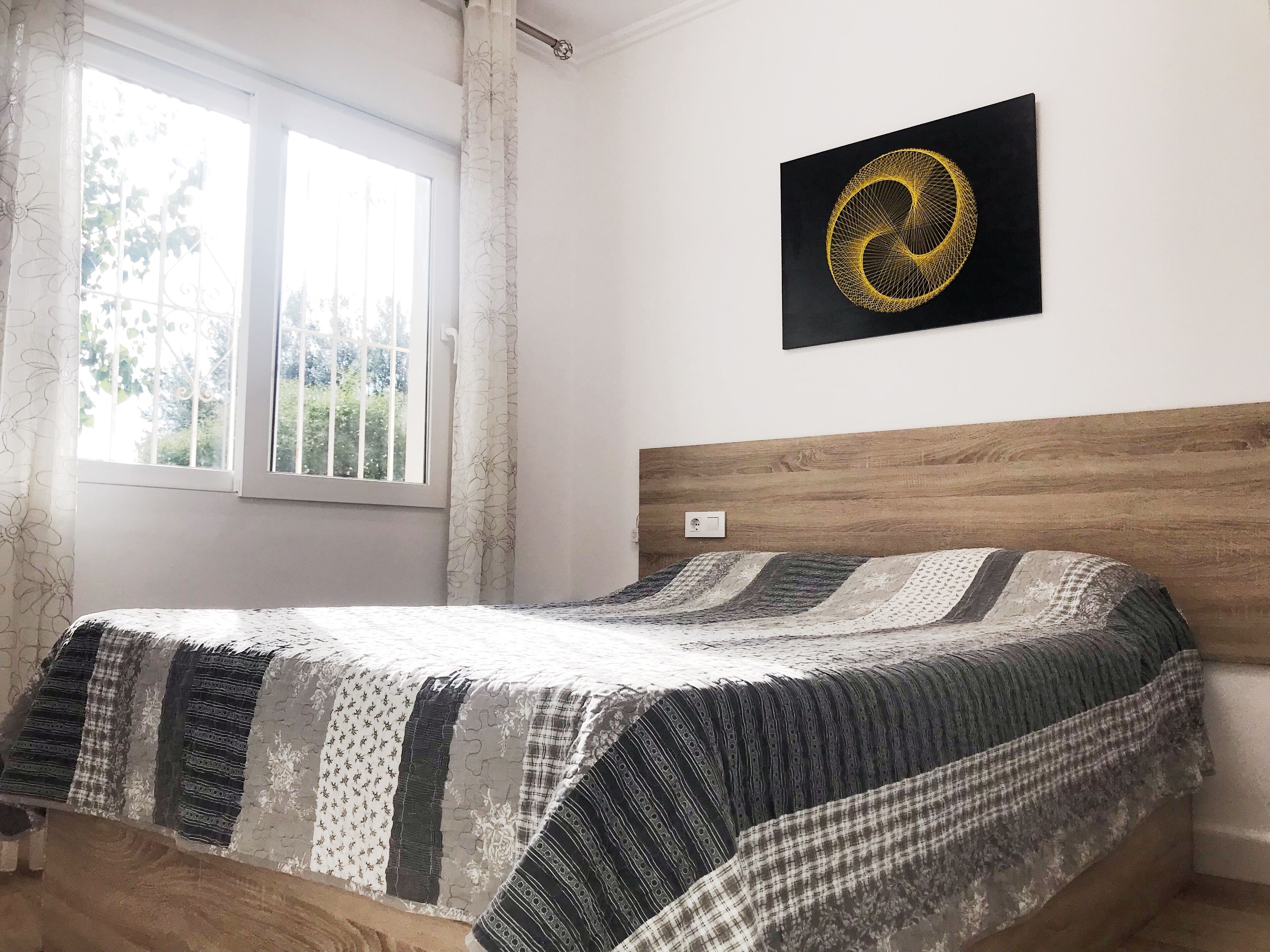 3 bedrooms, iron/ironing board, travel crib, free WiFi