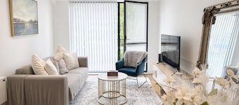 Stylish 2-Bed Apartment by Manchester City Centre