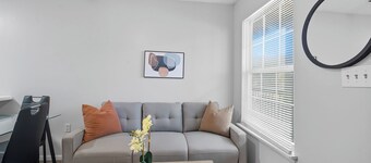 Bright Modern 1BR Retreat I Fitness Center