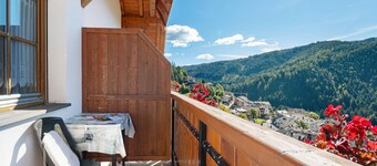 Appartement 'Melcherhof Schwarzhorn' avec vue sur la montagne, jardin commun et Wi-Fi