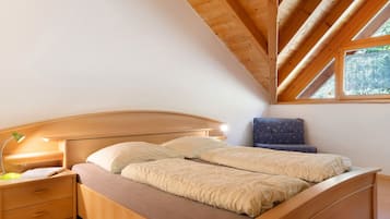 WiFi, bed sheets