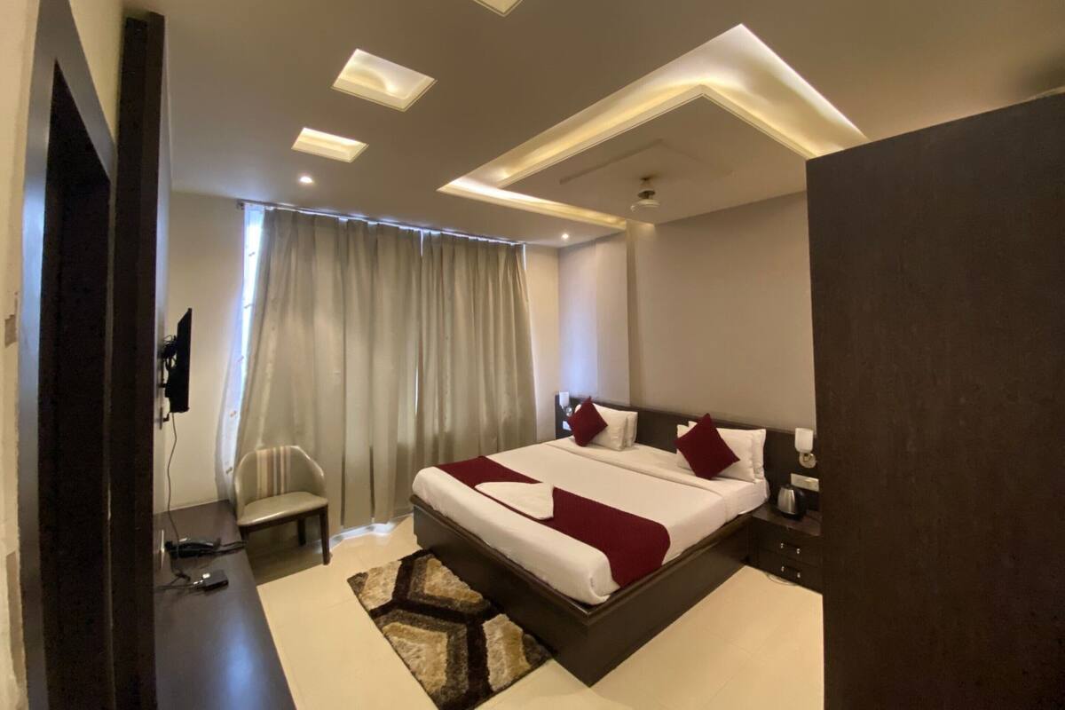 Quarto casal luxo, vista para a cidade | Wi-Fi de cortesia