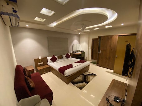 Superior-dobbeltværelse - byudsigt | Gratis Wi-Fi, sengetøj