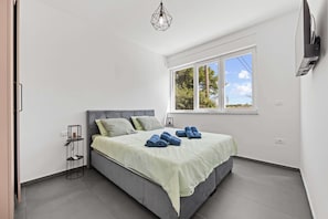 3 bedrooms, WiFi, bed sheets - Villa Magdalena with private heated pool (Štokovci)