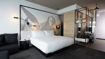 Iron/ironing board, free WiFi, bed sheets