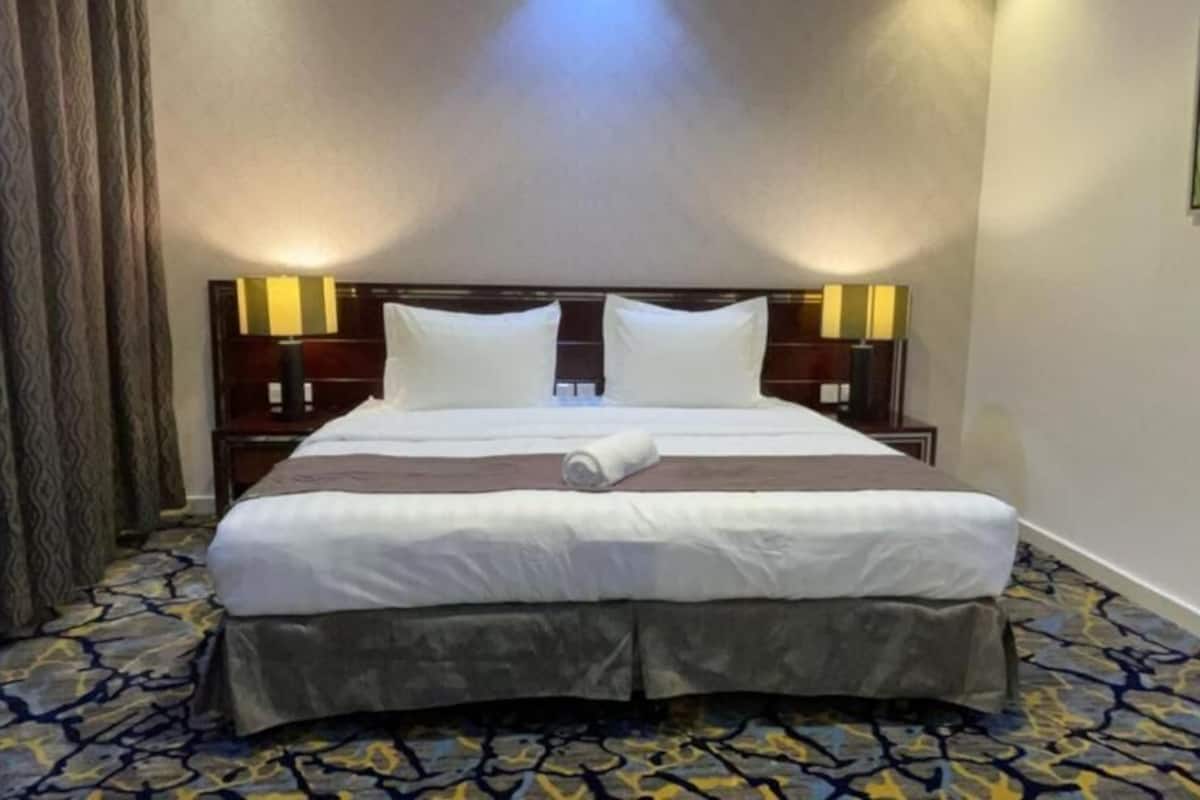 Cofres nos quartos, ferros/tábuas de passar roupa, Wi-Fi de cortesia