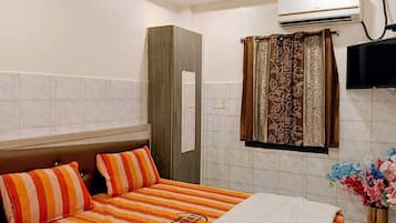 經典三人房 | 免費無線上網、無障礙通道