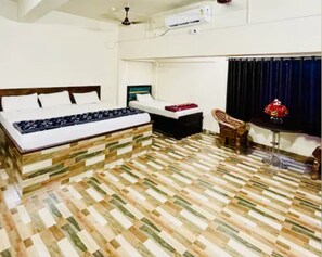 Deluxe-Doppelzimmer, Stadtblick | Kostenloses WLAN